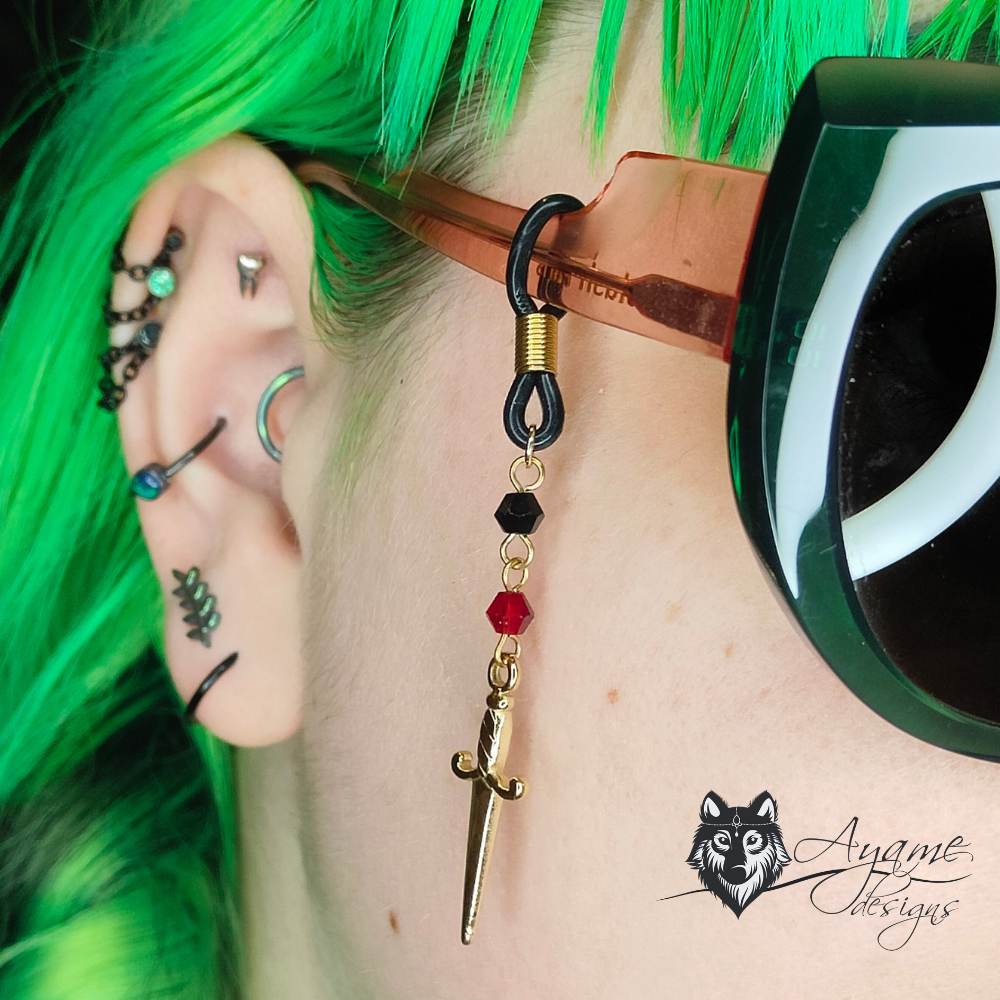 Ayame Designs - Dagger Stainless Steel Brillenhanger - Goudkleurig